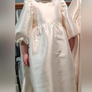 Gorgeous ivory flower girl long gown size 10